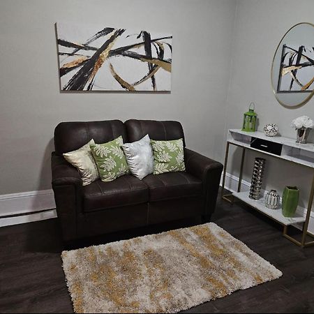 Elegant 4 Bedroom @Cleveland Clinic Area Экстерьер фото
